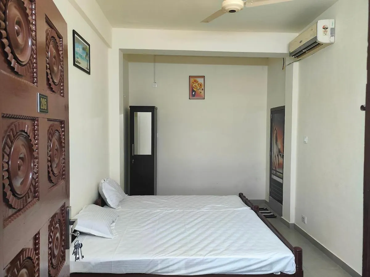 Ponnāni Jinnens Tourist Home